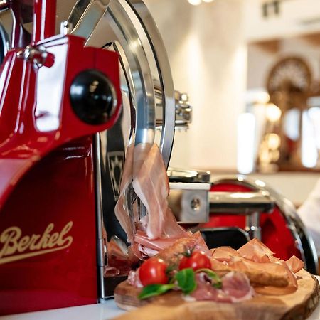 Hotel Val Di Sole メッツァーナ エクステリア 写真