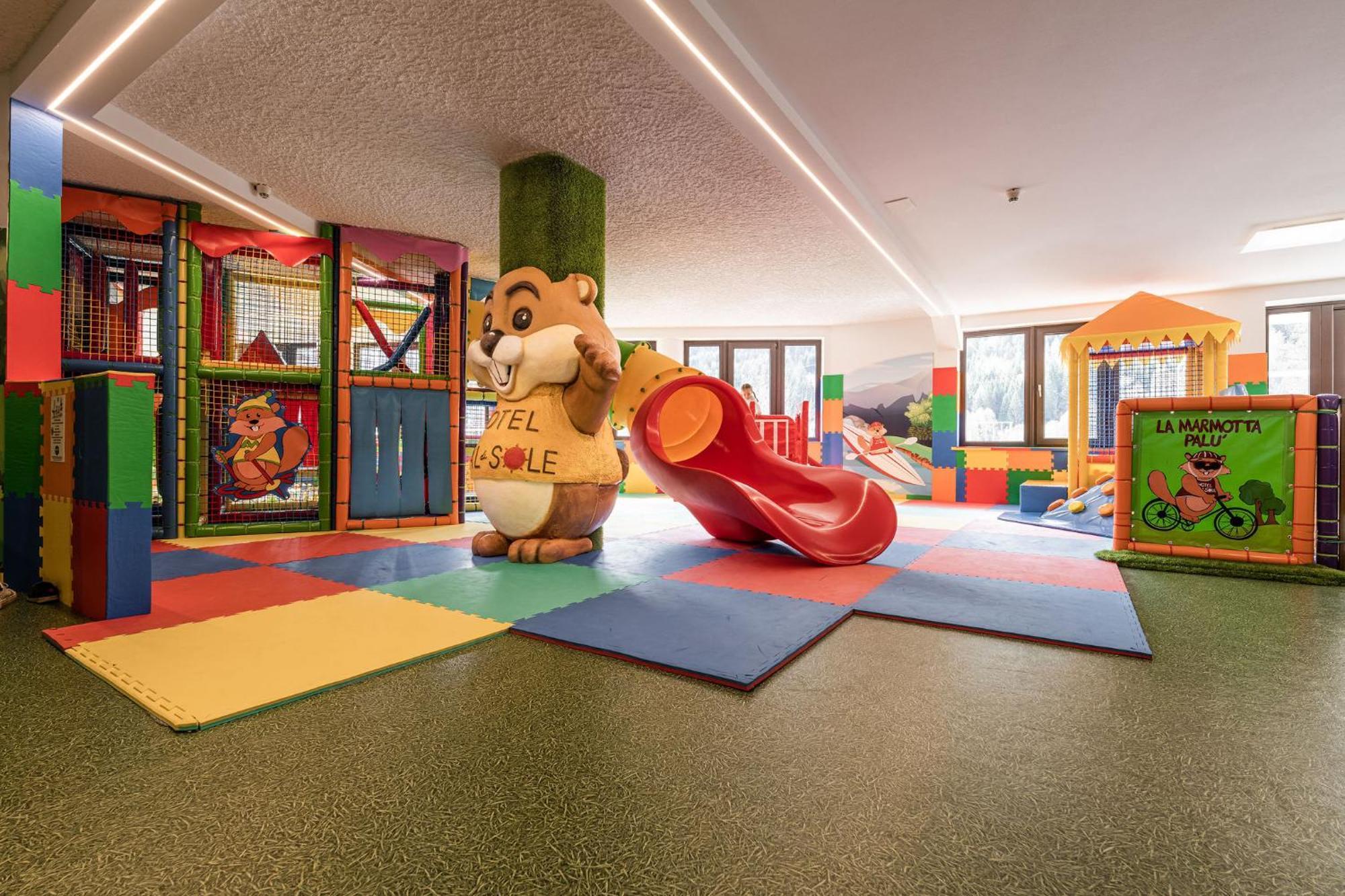 Hotel Val Di Sole メッツァーナ エクステリア 写真