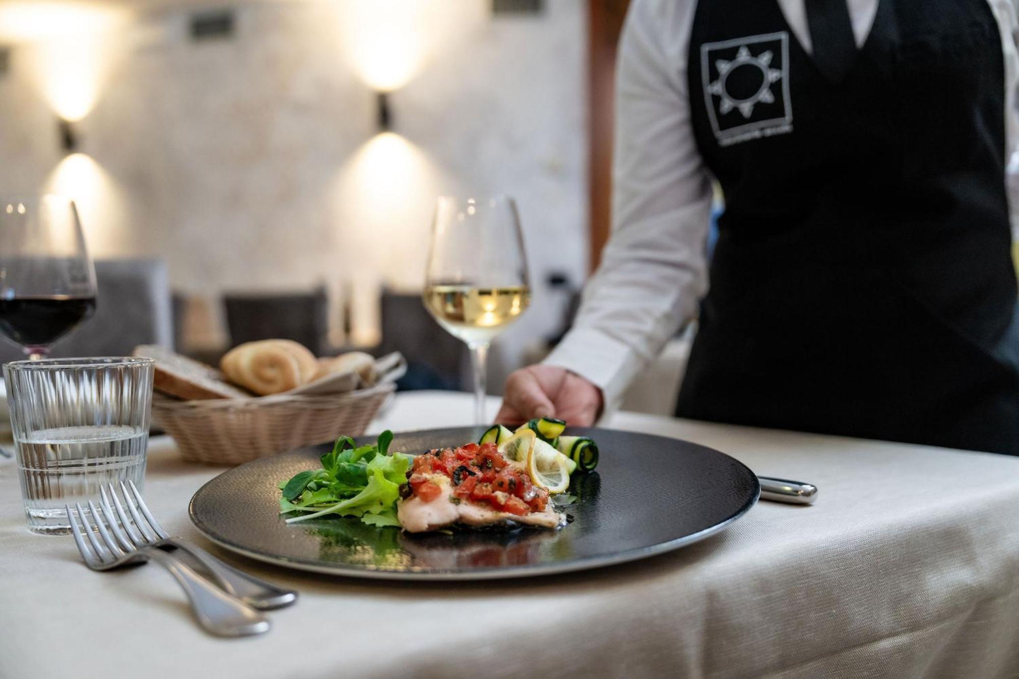 Hotel Val Di Sole メッツァーナ エクステリア 写真