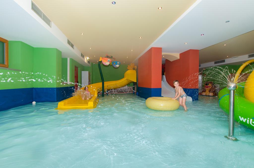 Hotel Val Di Sole メッツァーナ エクステリア 写真