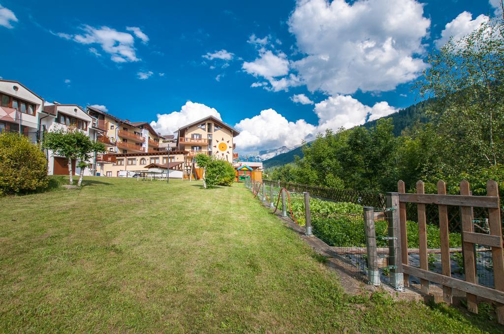 Hotel Val Di Sole メッツァーナ エクステリア 写真
