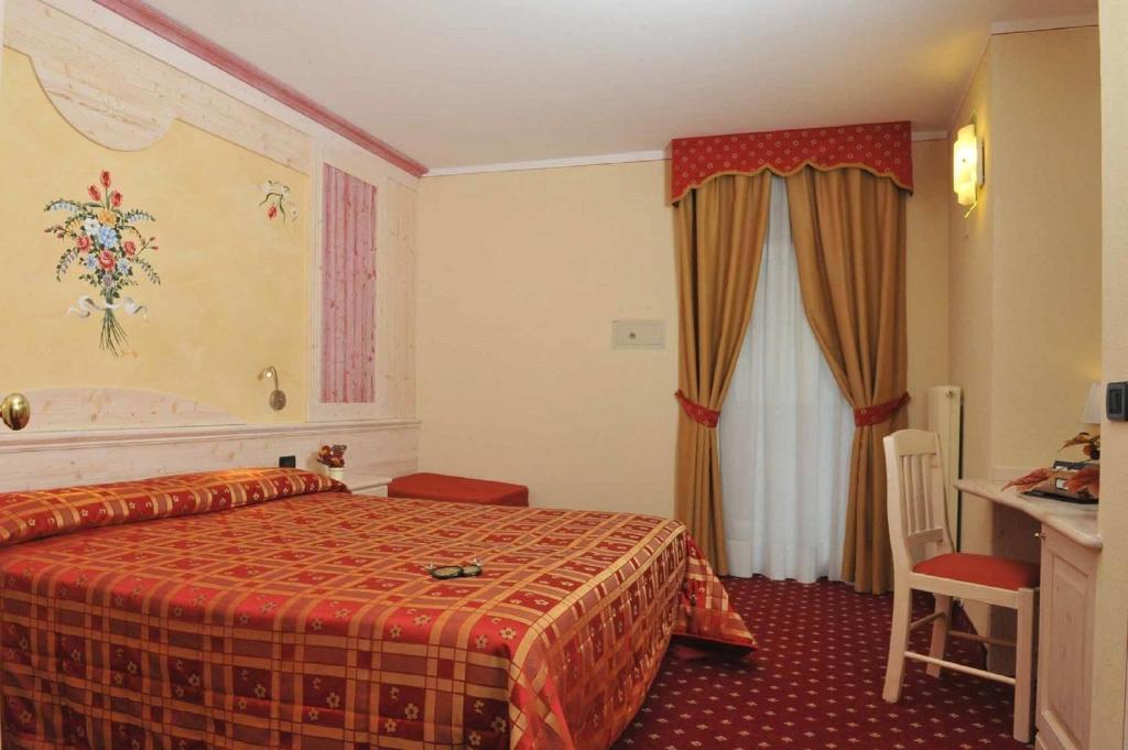 Hotel Val Di Sole メッツァーナ 部屋 写真