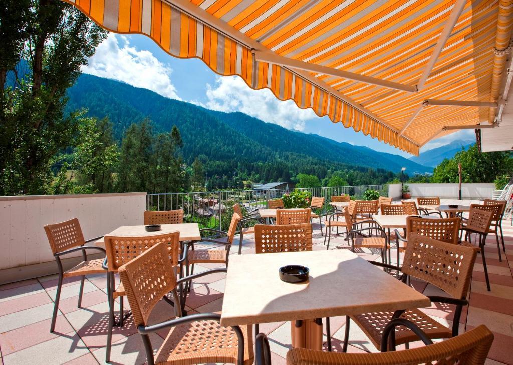 Hotel Val Di Sole メッツァーナ エクステリア 写真